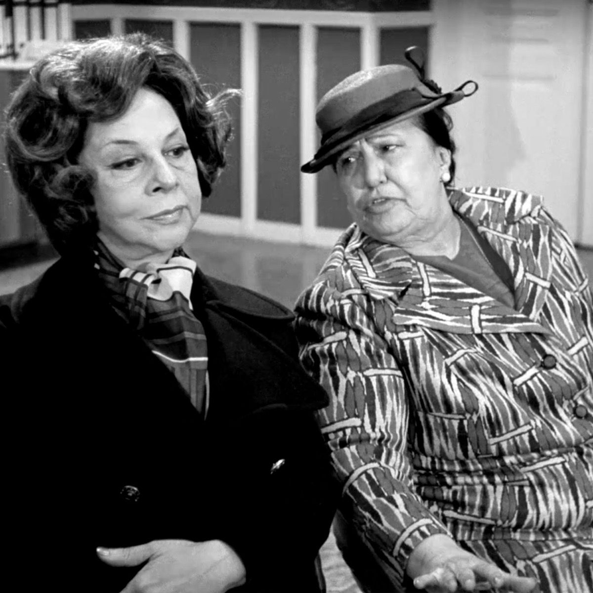 Μαίρη Μεταξά: Η υπερπροστατευτική και φωνακλού μαμά του ελληνικού σινεμά και το μοναχικό της τέλος