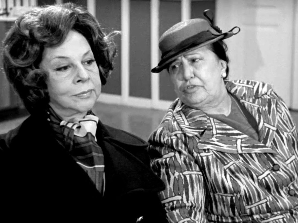 Μαίρη Μεταξά: Η υπερπροστατευτική και φωνακλού μαμά του ελληνικού σινεμά και το μοναχικό της τέλος