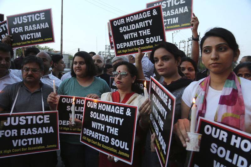 Ινδία: Θα επιβάλλεται θανατική ποινή για βιαστές κοριτσιών κάτω των 12 ετών
