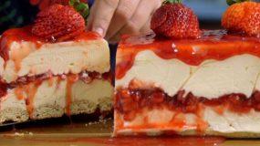 Kορμός παγωτού cheesecake με λευκή σοκολάτα και φράουλες. Ένα λαχταριστό γλυκό