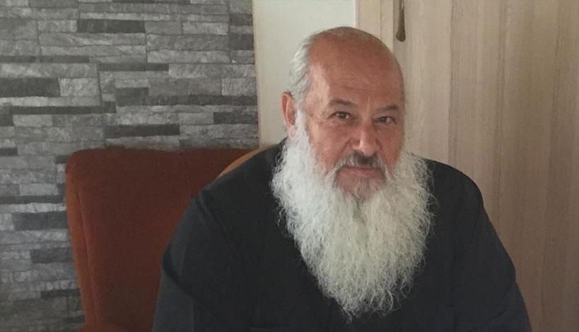 “Δεν περίμενα να με καθαιρέσουν. Θα είναι δύσκολο πια χωρίς μισθό να στηρίξω οικονομικά τις δύο ανάδοχες κόρες μου” λέει ο παπάς που κακοποιούσε την αδικοχαμένη Έλενα Φραντζή 3 παπας ελενα φρατζη2