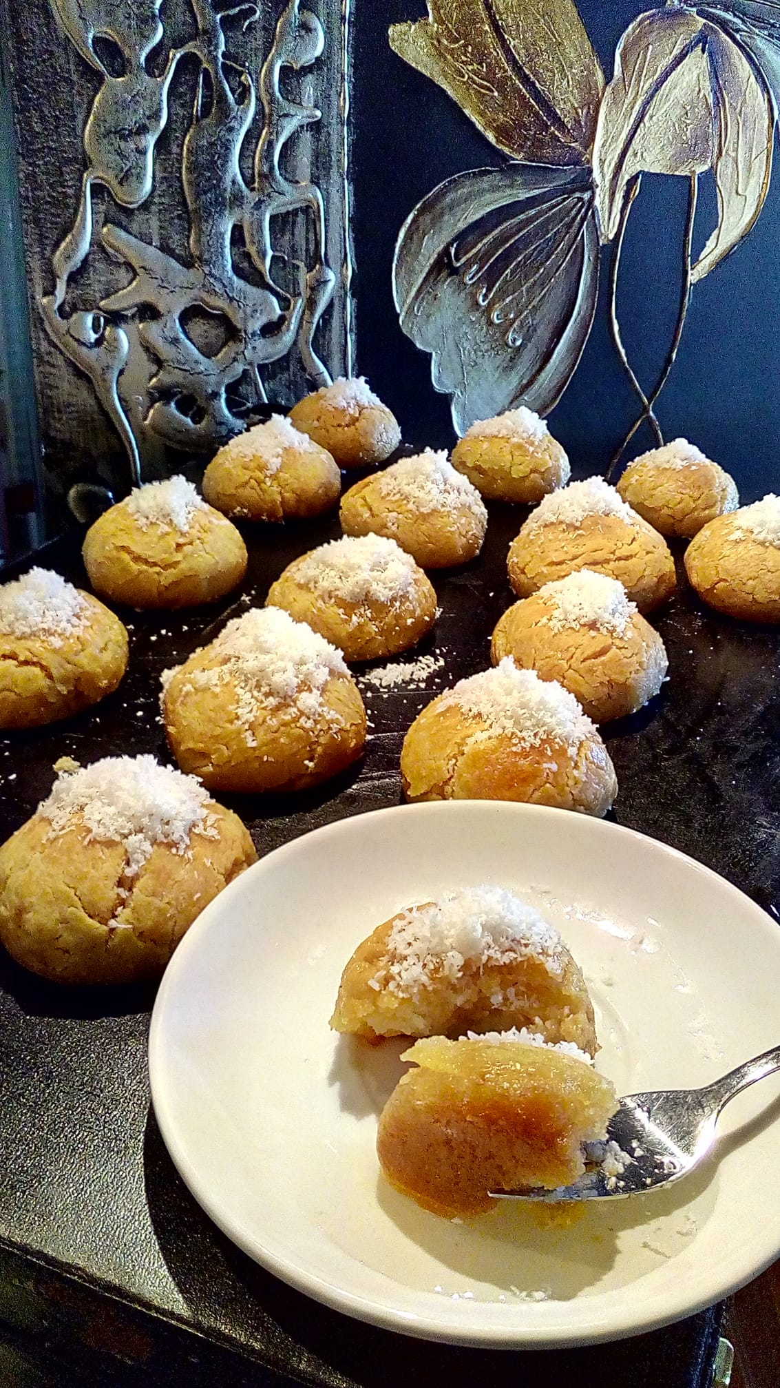 Λαχταριστά και πολύ Εύκολα γλυκάκια καρύδας !!!Τέλεια ιδέα για κέρασμα!