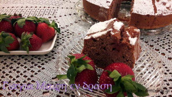 Μοσχομυρωδάτο και νόστιμο κέικ φραουλας
