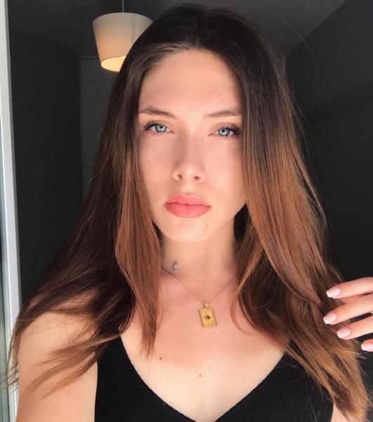 Η κόρη της Εβελίνας Παπούλια είναι απλά πανέμορφη! Δείτε τι φωτογραφίες ανεβάζει στο Instagram (ΕΙΚΟΝΕΣ)