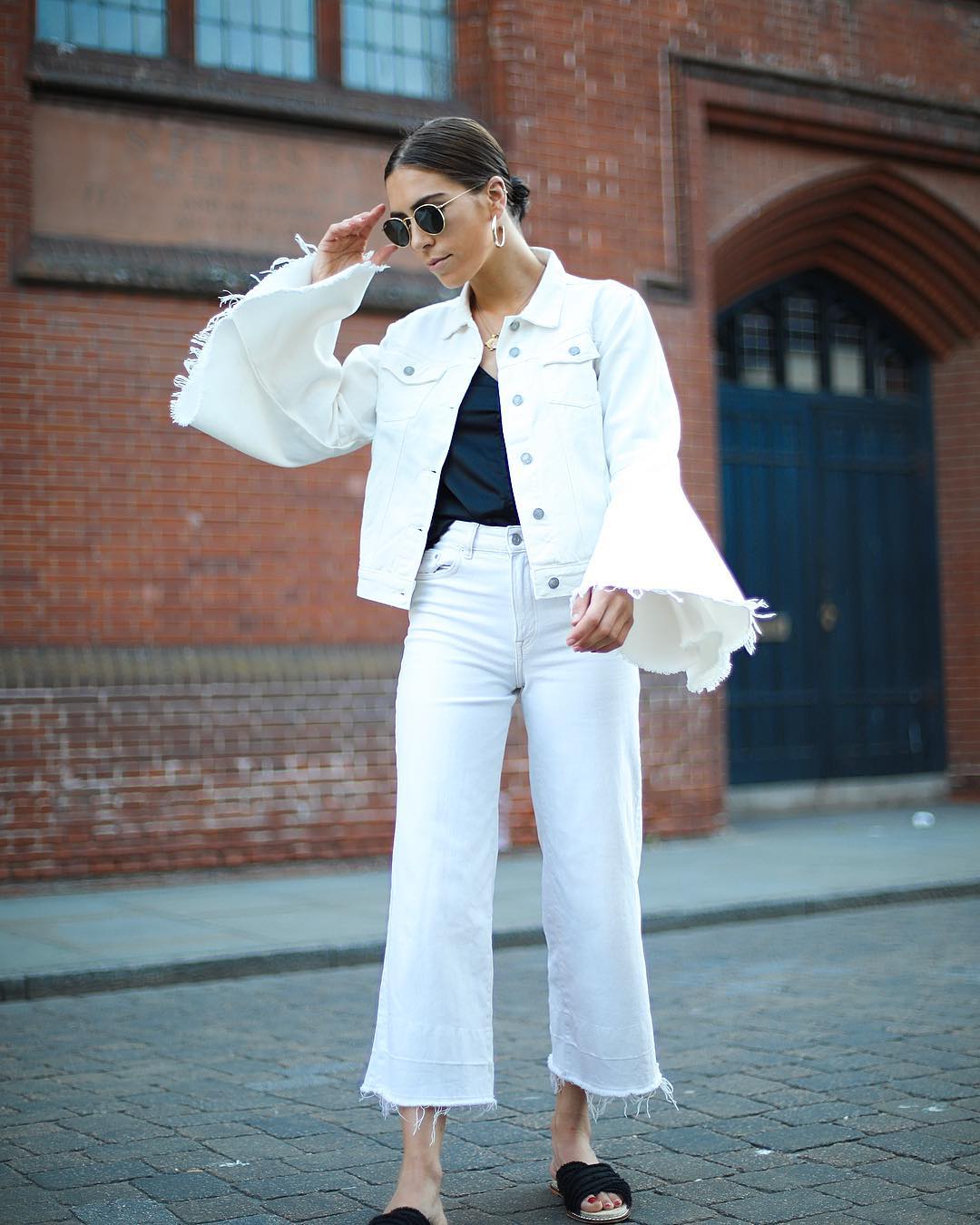 4+1 κομψοί τρόποι για να φορέσεις το λευκό παντελόνι αυτό το καλοκαίρι!
