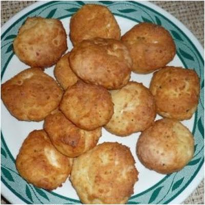 Οικονομικα, εύκολα, γρήγορα Τυροκεφτεδάκια με ανθότυρο!!