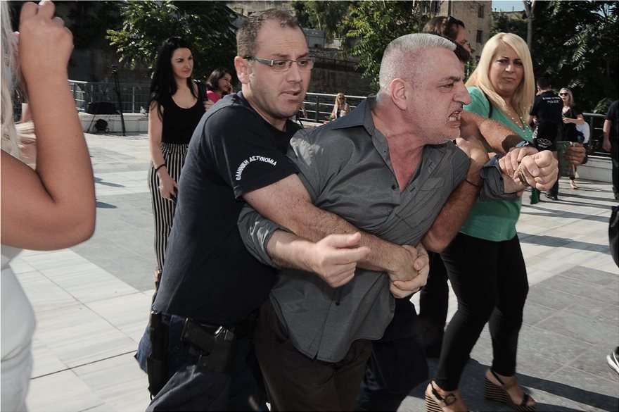 μας πηραν το παιδι2