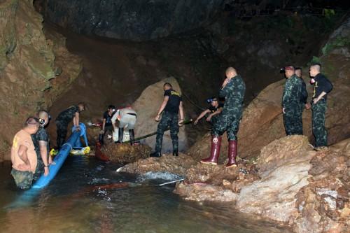 Ταϊλάνδη: Βρέθηκαν ζωντανά τα 12 παιδιά που ήταν παγιδευμένα σε σπήλαιο για 9 μέρες