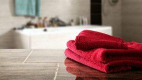 Το φανταστικό τρικ του Λεπτού: Δείτε πώς να Αποθηκεύσετε τις Πετσέτες Μπάνιου!