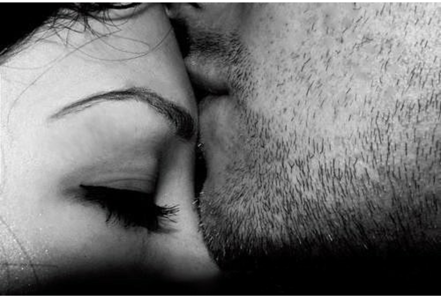 Φιλί στο μέτωπο – το πιο ισχυρό φιλί με σημαντική δύναμη.