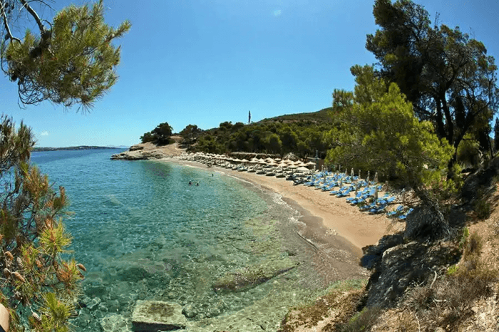 Το πιο ιδανικό: Το ελληνικό νησί που κάθε Σεπτέμβρη βουλιάζει από κόσμο (Pics)