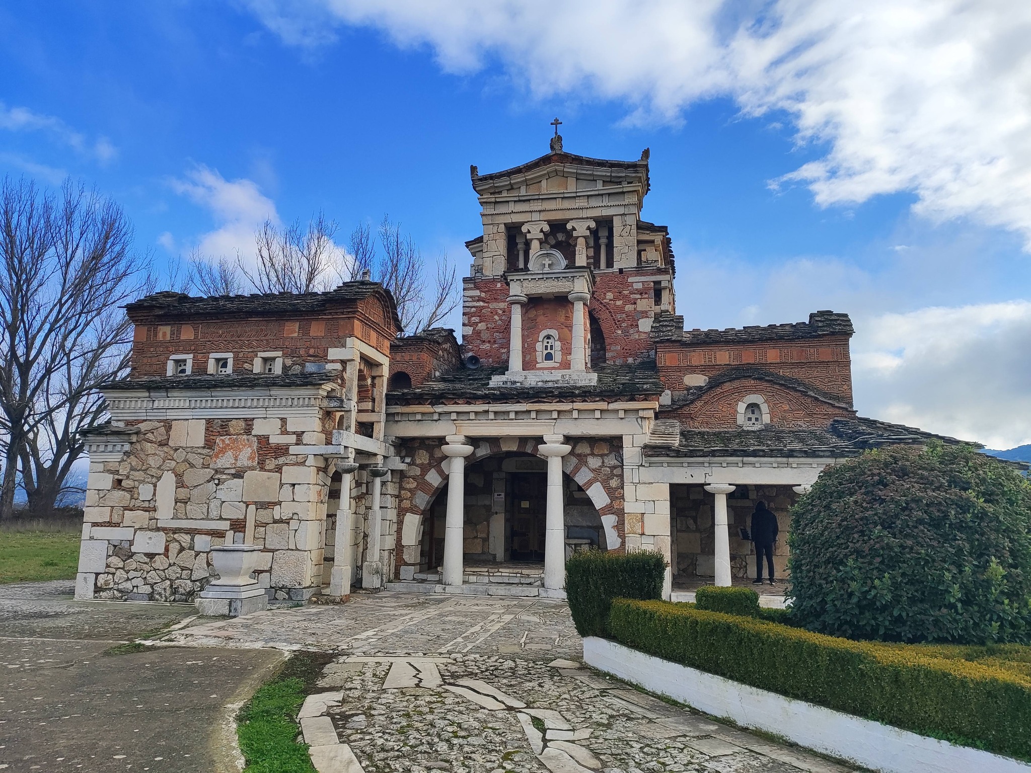 Αγία Φωτεινή Μαντινείας: Η εκπληκτική ιστορία της εκκλησίας – έργο τέχνης