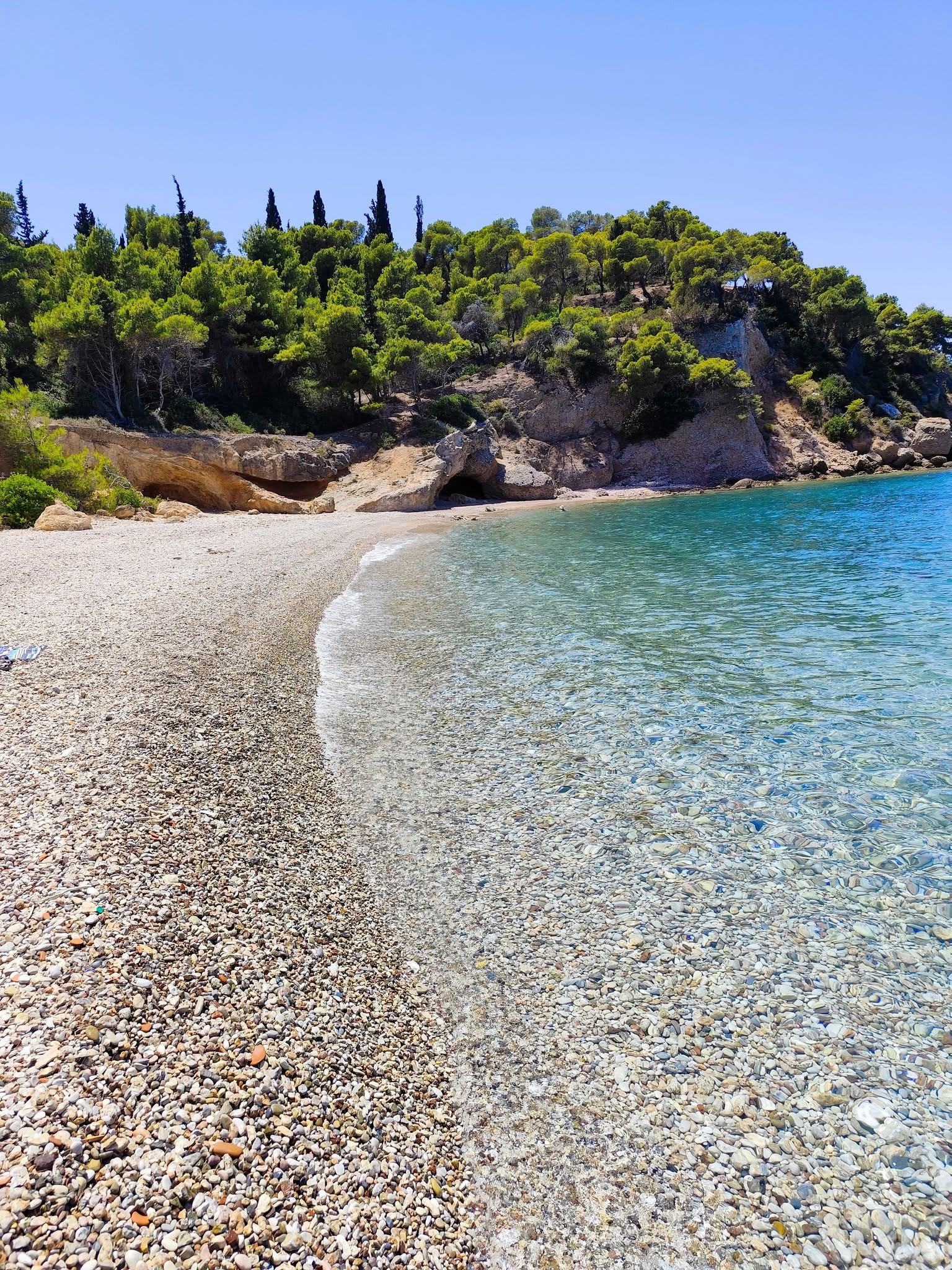 Σπέτσες: Το ελληνικό νησί που κάθε Σεπτέμβρη βουλιάζει από κόσμο