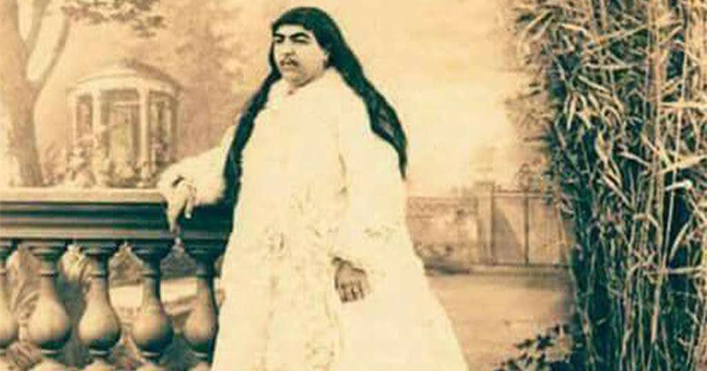 Η Ιρανή πριγκίπισσα του 19ου αιώνα που διεκδίκησαν 150 άντρες με 13 να αυτοκτονούν επειδή τους απέρριψε
