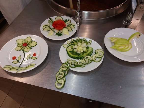 Πάτρα: σπουδάστρια μαγειρικής με τα πιάτα της δίνει χαρά σε ασθενείς νοσοκομείου (pics)