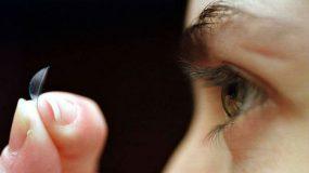 Φοράτε φακούς επαφής; Οι ειδικοί προειδοποιούν!! Σε έξαρση μόλυνση που προκαλεί τύφλωση