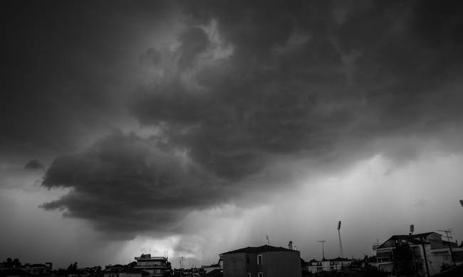 Κυκλώνας «Ζορμπάς»: Τι πρέπει να κάνουν οι πολίτες για να προστατευθούν από τα έντονα φαινόμενα