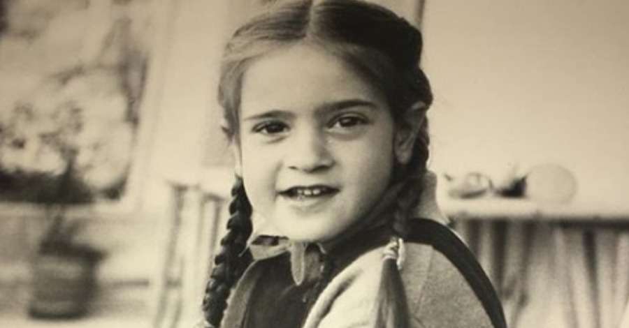 Αναγνωρίζετε το κοrιτsάkι της φωτογραφίας; Είναι αγαπημένη Ηθοποιός που Λατρέψαμε σε πολλές Ελληνικές Σειρές…