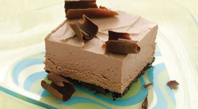 Παγωμένο σοκολατένιο γλύκισμα με ζαχαρούχο γάλα χωρίς ψήσιμο!