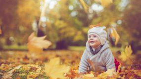 Τα μωρά του Οκτωβρίου: Πέντε κοινά χαρακτηριστικά των φθινοπωρινών μωρών
