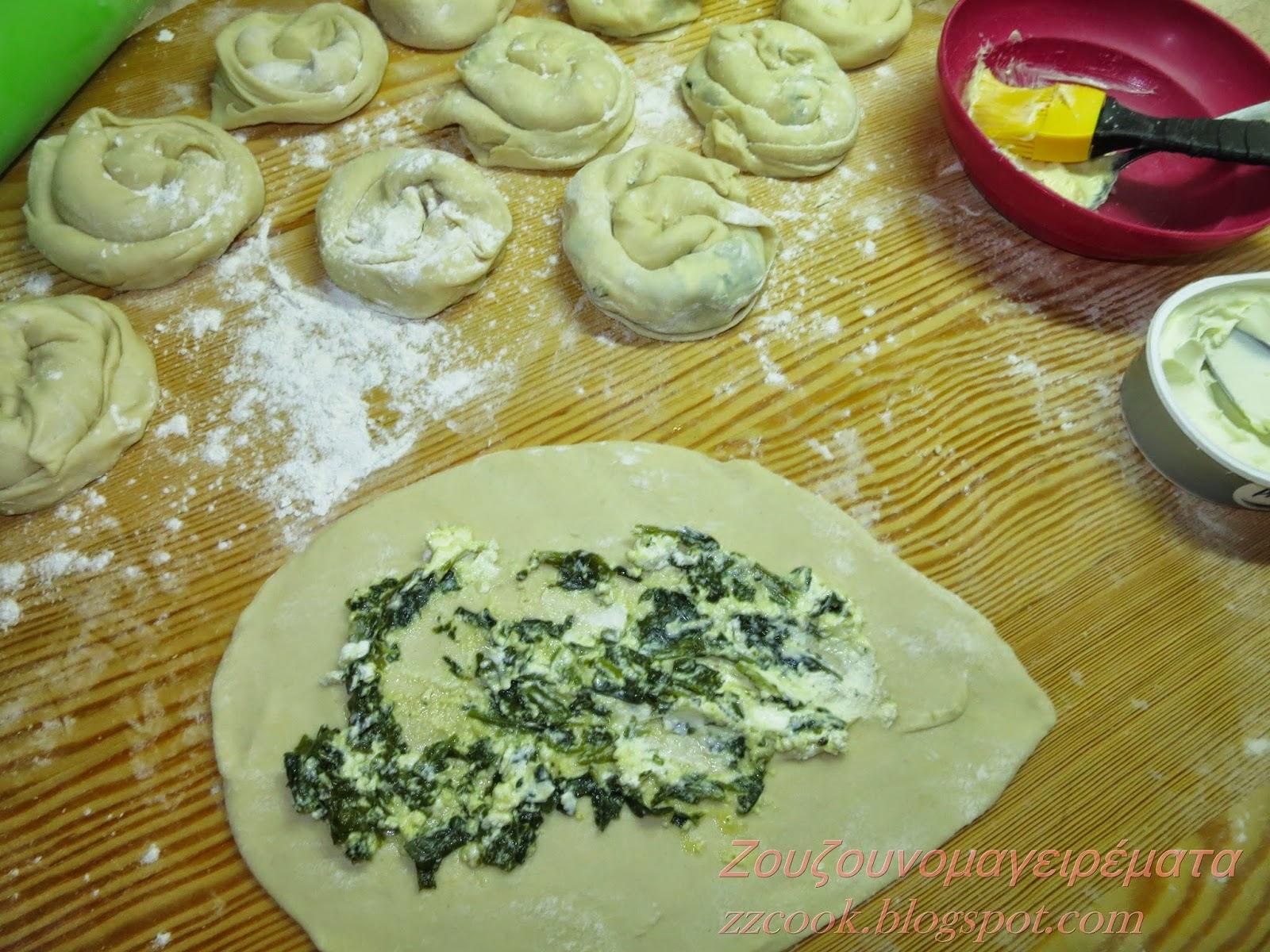 Πεντανόστιμες Πιτούλες με τυρί, πράσο και βλίτα για κολατσιό στο σχολείο!