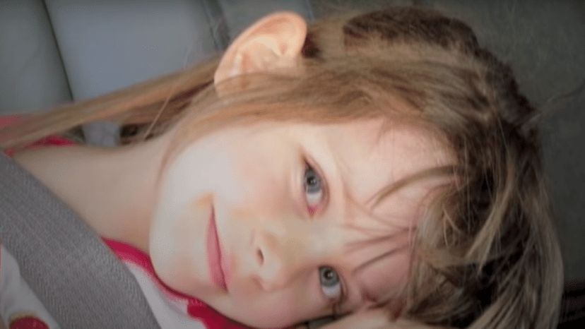 6χρονο κοριτsάκι που πέθανε από καρκίνο άφησε κρυφά μηνύματα για να τα βρουν οι γονείς της αφού πεθάνει