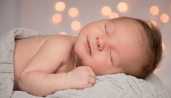 Επιστήμονες δημιουργούν νανούρισμα που βάζει όλα τα παιδιά για ύπνο και οι γονείς γουρλώνουν τα μάτια