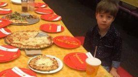 Eνα 6χρονο αγόρι κάλεσε 32 συμμαθητές στα γενέθλιά του και δεν πήγε κανείς