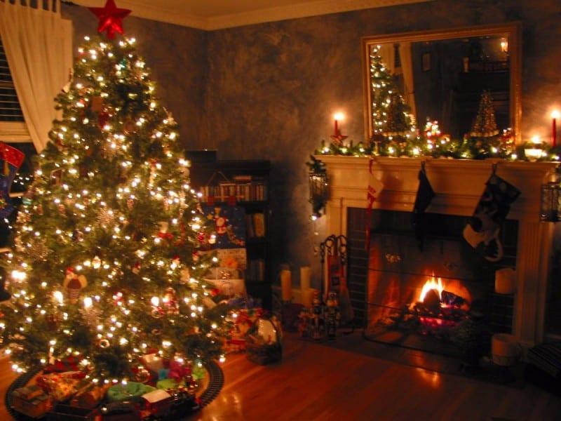 Έρχονται τα Χριστούγεννα: Τι μέρα πέφτουν φέτος τα «τριήμερα» των γιορτών!