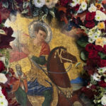 Άγιος Δημήτριος: Γιατί παρουσιάζεται καβαλάρης σε κόκκινο άλογο;