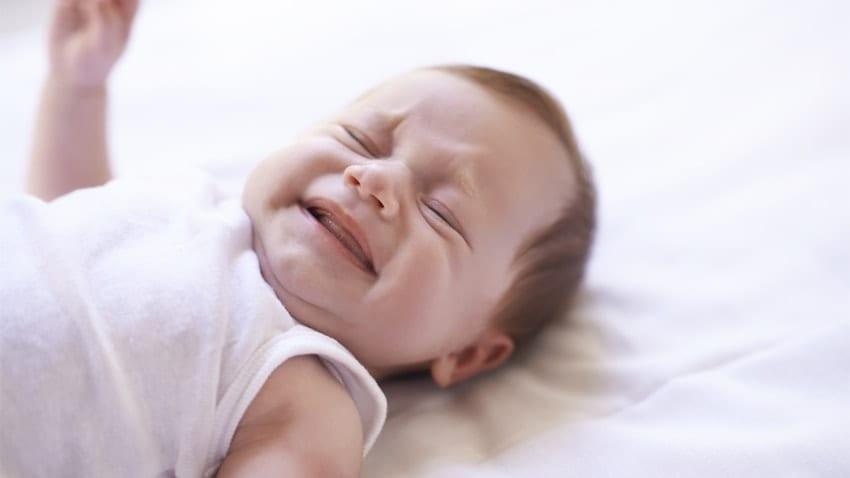 Κλαίει το μωρό και δεν ξέρεις γιατί; 12 λόγοi για τους οποίους μπορεί να κλαίει