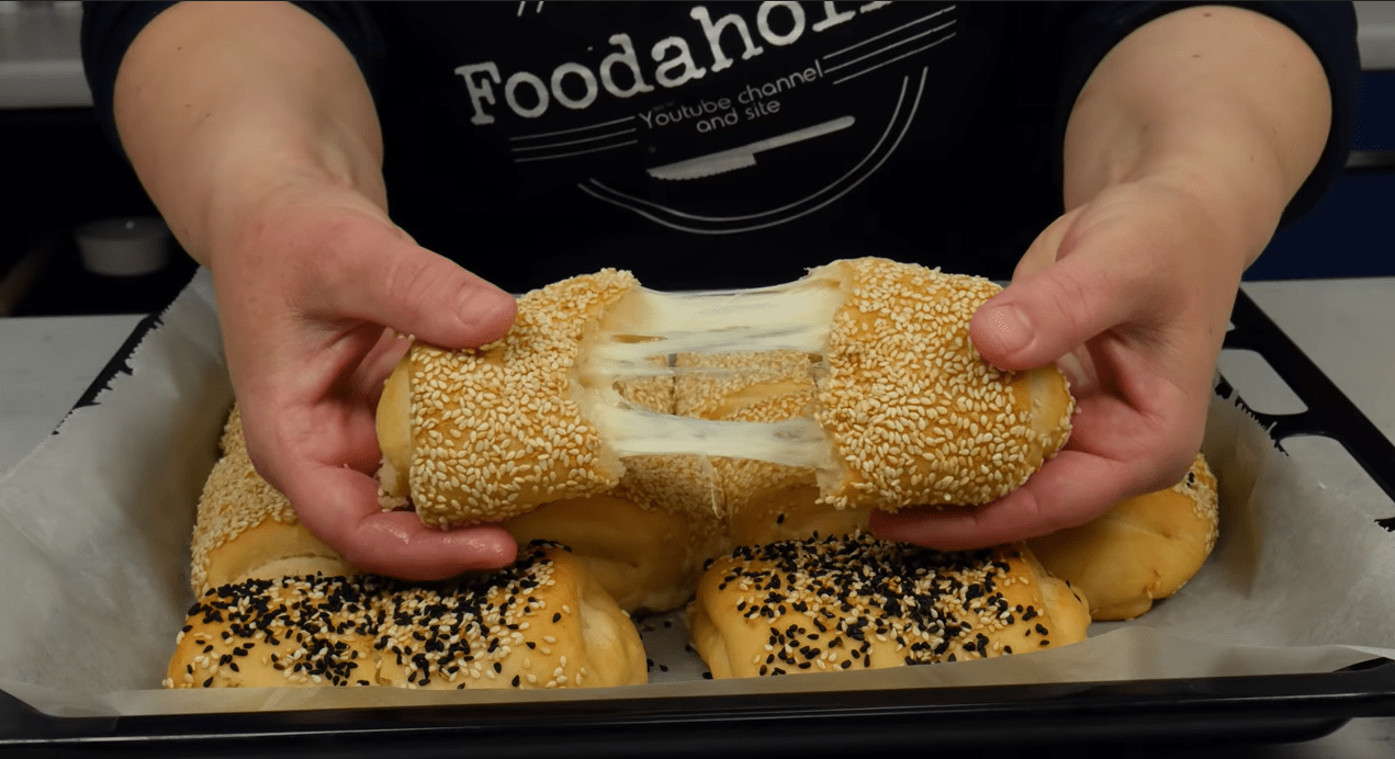 Τα πιο αφράτα, γευστικά κασεροπιτάκια που έχετε δοκιμάσει