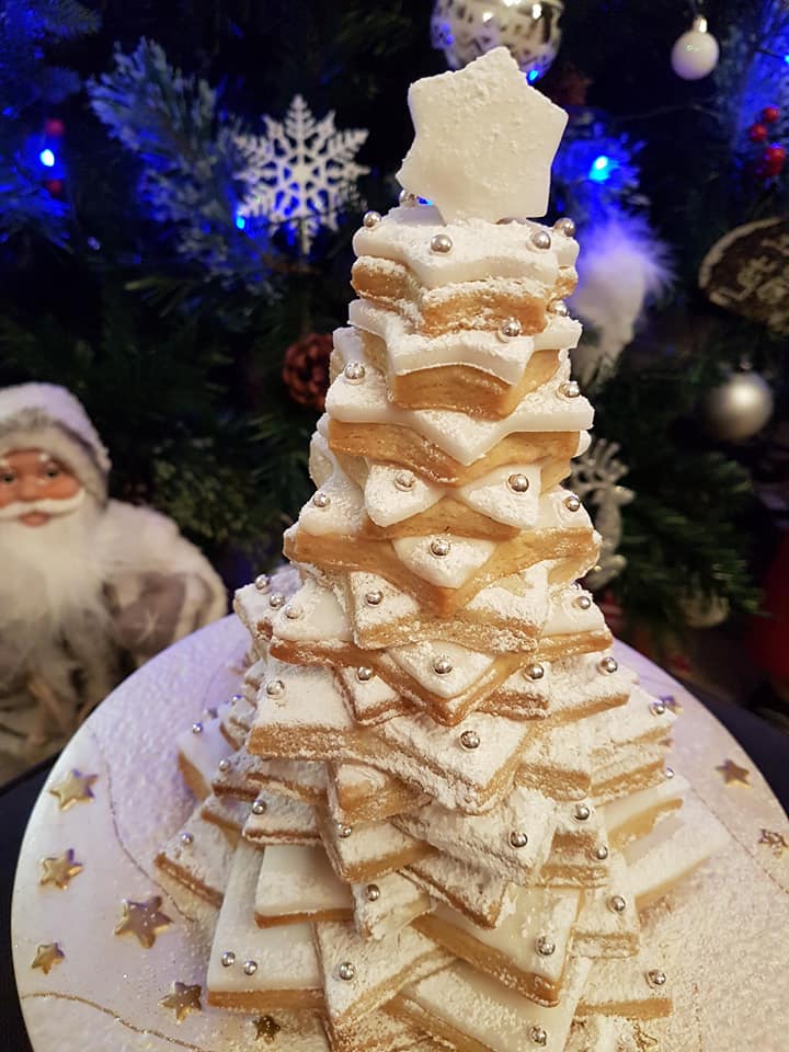 Χριστουγεννιάτικο δέντρο από μπισκότα!!