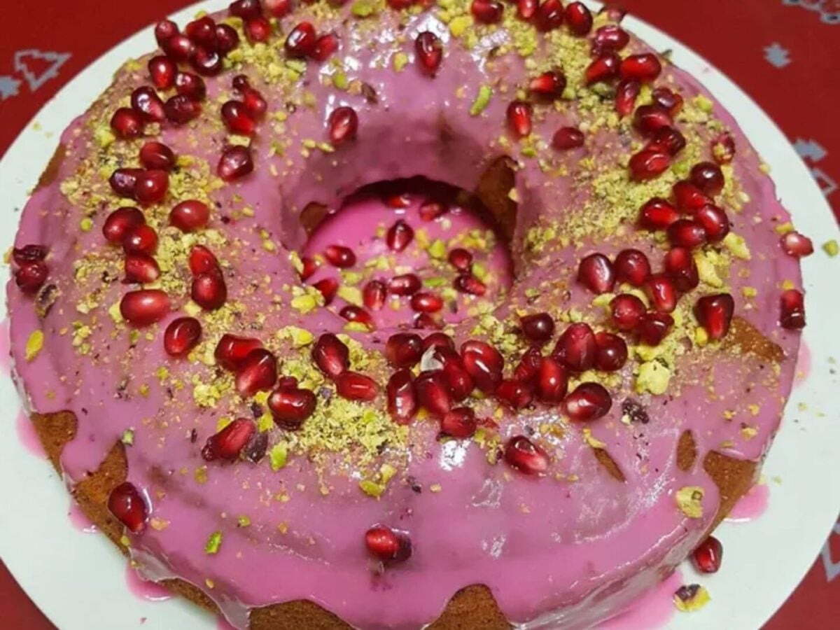 Γλασο ρόδι το τέλειο γλασο για τα χριστουγεννιάτικα γλυκά σας