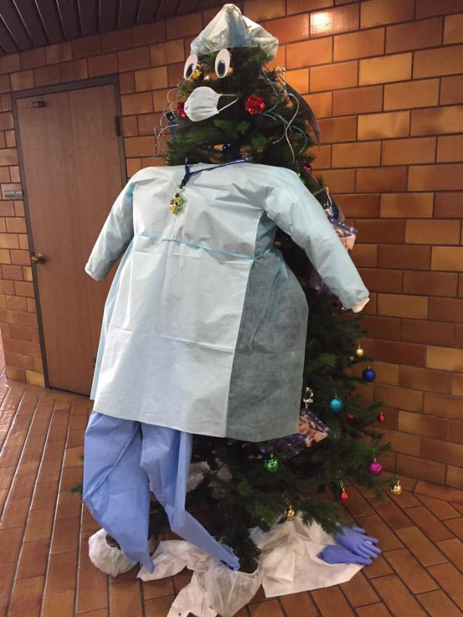 Οι πιο εκπληκτικές χριστουγεννιάτικες διακοσμήσεις σε νοσοκομεία