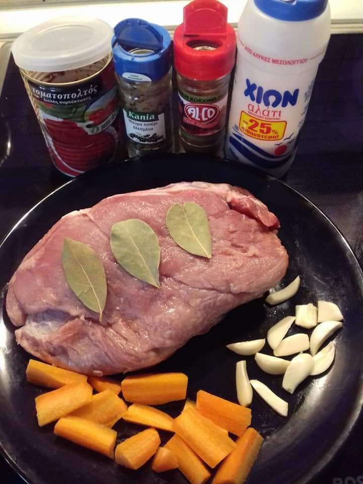Πεντανόστιμη συνταγή με χοιρινό κρέας για το γιορτινό τραπέζι