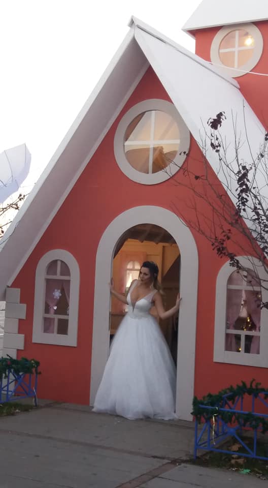 Πρέβεζα: Πανέμορφη νύφη έκλεψε την παράσταση μέσα στο πνεύμα των ημερών