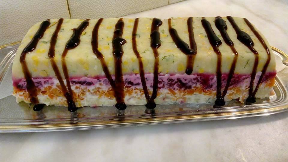 Σαλάτα τούρτα εντυπωσιακή !!!