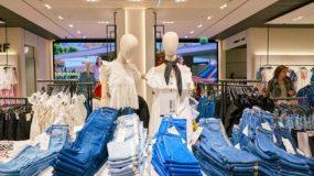 Υπάλληλος αποκαλύπτει το μυστικό των Zara: Τι γίνονται τα λεκιασμένα και σκισμένα ρούχα;