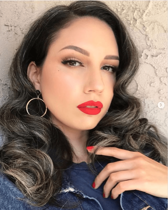 Η νέα μόδα στα μαλλιά λέγεται Grombre και κερδίζει όλο και περισσότερες νέες γυναίκες