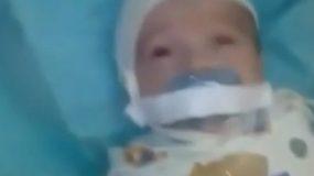 Βίντεο: Κόλησαν με μονωτική ταινία την πιπίλα σε στόμα μωρού 12 μόλις εβδομάδων…