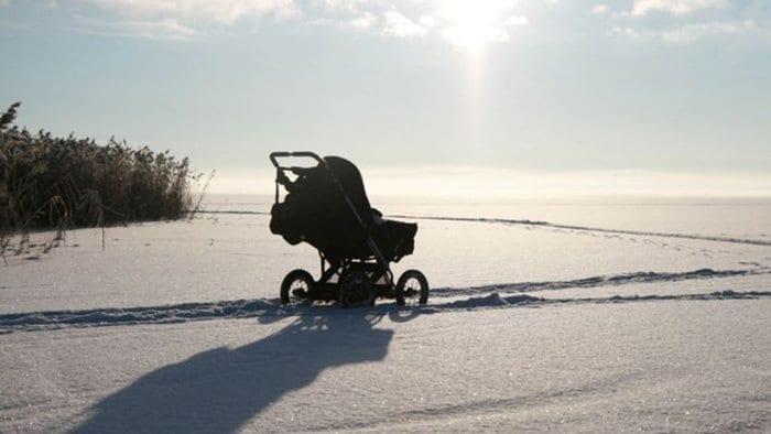 Για ποιο λόγο οι Βόρειοι αφήνουν τα καρότσια με τα μωρά έξω στο πολικό κρύο;
