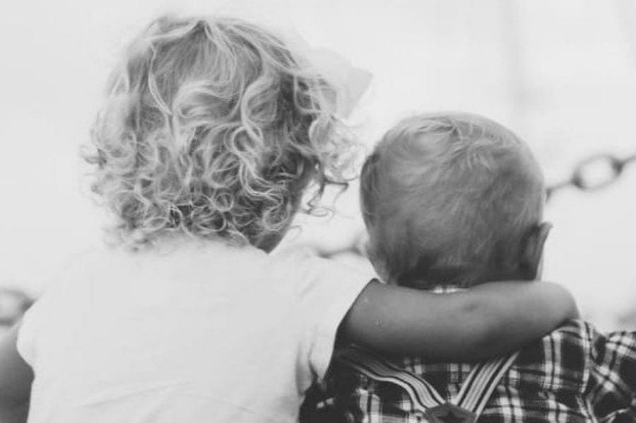 Αυταρχικοί και νάρκισσοι γονείς δεν μπορούν να αγαπήσουν τα παιδιά τους