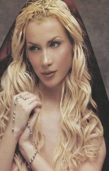 Ωραιότερη κι απ’ την Παπαρίζου: Την Πάολα στα 17 της, πριν τις πλαστικές, δεν θα την αναγνώριζε κανείς (Pics)