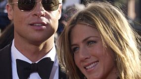 Ο Brad Pitt πήγε στο πάρτι γενεθλίων της Jennifer Aniston κι εμείς «ουρλιάζουμε»