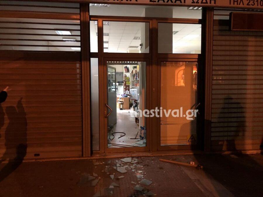 Αιματηρή ληστεία στη Θεσσαλονίκη: στο νοσοκομείο τρία άτομα.