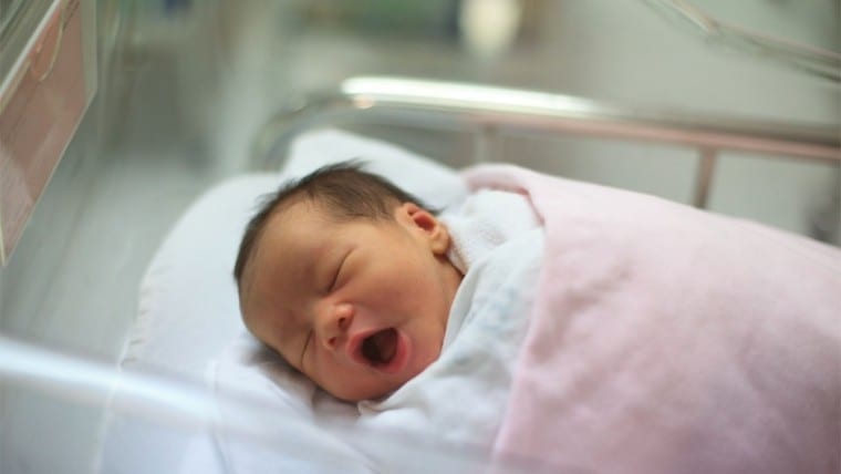 Κρήτη: Πήγε στο νοσοκομείο λόγω αιμορραγίας και γέννησε αγνοώντας ότι είναι έγκυος