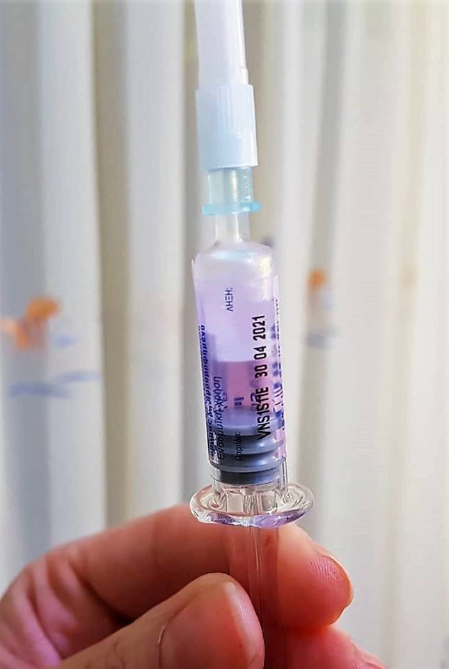 Προσοχή στη συντήρηση εμβολίων ο παιδίατρος προειδοποιεί πως μπορεί να χαλάσει ένα εμβόλιο