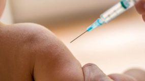 Εμβόλιο MMR: Νέα μεγάλη έρευνα καταρρίπτει τον κίνδυνο αυτισμού