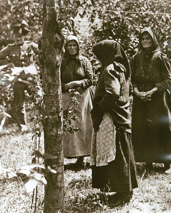 300 φόνοι σε μια πόλη: Οι γυναίκες που δηλητηρίασαν τους άντρες τους για να μη χάσουν τους εραστές τους